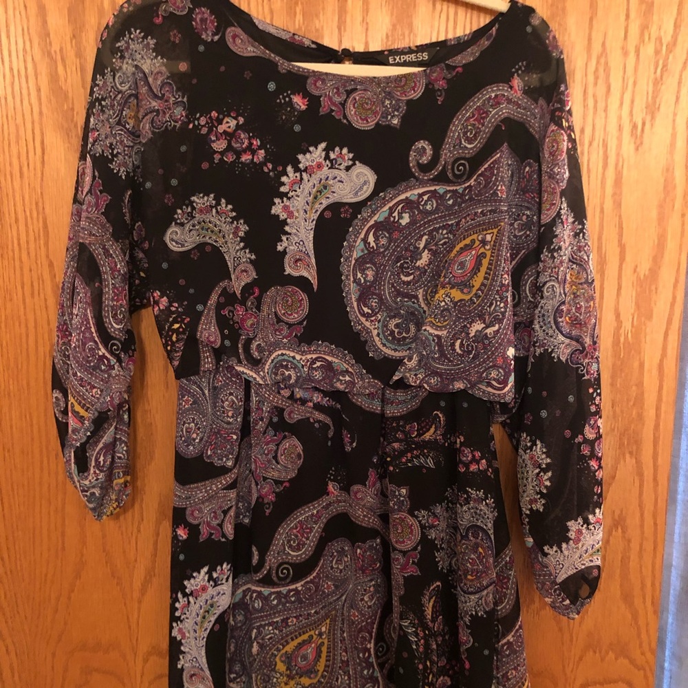 Long sleeve patterned Express dress